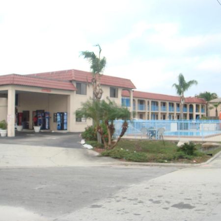 Westmont Inn - Lakeland Exterior photo
